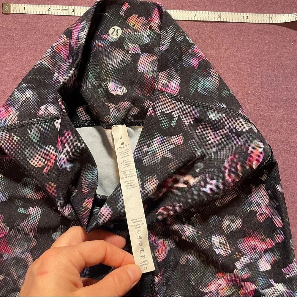 Lululemon Wunder Under Crop HR *Roll Down Scallop Full-On Luxtreme 23
